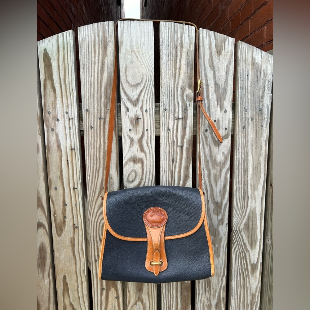 Vintage Dooney and Buorke cross body